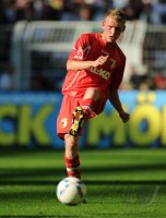 Fussball 1. Bundesliga, Saison 2011/2012: Augsburg, BELLINGHAUSEN am Ball