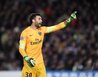 Fussball CHL  Saison 2014/2015: Torwart Salvatore Sirigu (Paris Saint-Germain)