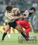 Fussball: Muenchen - Monaco, Zweikampf