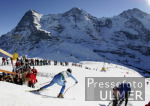 Ski Alpin;  Abfahrt Herren  Wengen Bruno Kernen (SUI) am Start in Hintergrund Eiger, Moench, Jungfrau