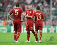 Fussball CHL  Saison 2011/2012:  Daniel van Buyten , Bastian Schweinsteiger , Rafinha (v. li., FC Bayern Muenchen)