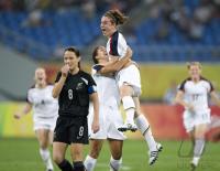 FUSSBALL  Olympia 2008   Vorrunde  Frauen   Olympia 2008  Peking  Fussball  Frauen   12.08.2008USA - Neuseeland