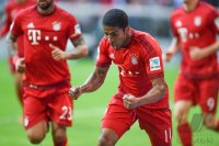 Fussball 1. Bundesliga Saison 15/16: FC Bayern Muenchen - VfB Stuttgart