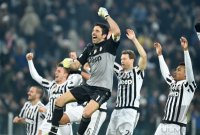 FUSSBALL SERIE A 2015/2016: JUBEL Torwart Gianluigi Buffon (Juventus Turin)