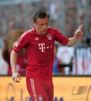 Fussball 1. Bundesliga, Saison 2011/2012:  JUBEL nach dem TOR von Ivica Olic (FC Bayern Muenchen)
