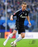 FUSSBALL, 1. BUNDESLIGA, 27. Spieltag: Schalke, RAKITIC am Ball