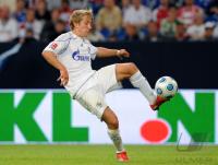 FUSSBALL, T-HOME CUP, Schalke: HOLTBY Einzelaktion