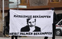 Demo gegen Oberbuergermeister Boris Palmer Tuebinger Marktplatz