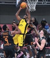 Basketball 2. Bundesliga 2021/2022: Tigers Tuebingen - wiha Panthers Schwenningen