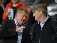 Fussball DFB Pokal 2. Runde 13/14: Praesident  Wahler (VfB Stuttgart) und Finanzvorstand Ruf