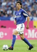 Fussball 1. Bundesliga: Schalke, KRSTAJIC Einzelaktion am Ball