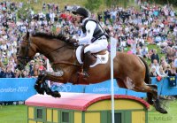 REITEN Olympia 2012: Michael Jung (Deutschland) mit Sam beim Gelaenderitt