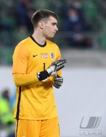 Fussball International Schweiz - Kroatien: Torhwart Dominik Livakovic (Kroatien)