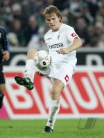 Fussball 1. Bundesliga: BMG, POLANSKI Einzelaktion am Ball