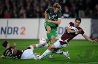 Fussball: 1. Bundesliga Saison 2010/2011: Hannover - Bremen