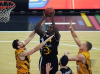 Basketball 1. Bundesliga 13/14:  Walter Tigers Tuebingen - Rasta Vechta
