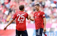 Fussball 1. Bundesliga Saison 18/19: FC Bayern Muenchen - Bayer 04 Leverkusen