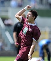 U19 Fussball Bundesliga : JUBEL Nico Pfrengle (1FC Kaiserslautern)