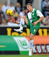 Fussball 1. Bundesliga: Wolfsburg, DZEKO Einzelaktion