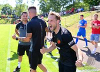 Fussball Relegation zur Oberliga, Rueckspiel 21/22: FC Holzhausen - FC Denzlingen