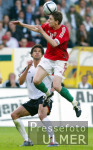 Fussball: Deutschland - Ungarn, Zweikampf