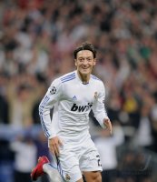 Fussball Champions League  Saison 2010/2011: JUBEL Mesut OEZIL (Real Madrid)