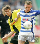 Fussball 1. Bundesliga: Duisburg - Dortmund, Zweikampf