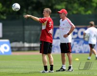 Fussball 1. Bundesliga Saison   2011/2012 : Bastian Schweinsteiger , Trainer Jupp Heynckes  (v. li., FC Bayern Muenchen)
