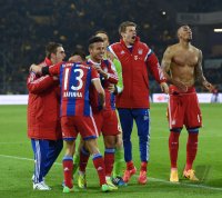 Fussball 1. Bundesliga Saison 14/15: JUBEL FC Bayern Muenchen