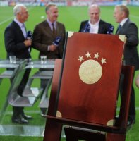 Fussball CHL  Saison 2011/2012:  FC Bayern Muenchen  Chronik  111. Jahre