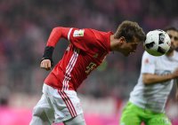 Fussball 1. Bundesliga Saison 16/17: FC Bayern Muenchen - VfL Wolfsburg