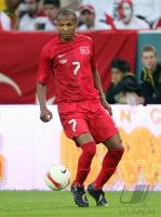 Fussball International: Tuerkei, AURELIO Einzelaktion am Ball