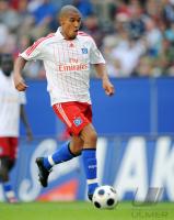 FUSSBALL 1 BUNDESLIGA, Hamburger SV: DE JONG Einzelaktion