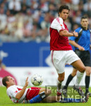 FUSSBALL 1. Bundesliga: Hamburg - Bayern, Zweikampf