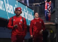 Fussball 1. Bundesliga Saison 15/16:  Douglas Costa (FC Bayern Muenchen)