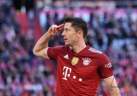 Fussball 1. Bundesliga Saison 21/22: FC Bayern Muenchen -  TSG 1899 Hoffenheim