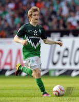 Fussball: 1. Bundesliga Saison 2010/2011: SV Werder Bremen, MARIN am Ball