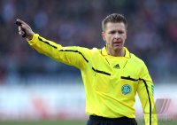 Fussball 1. Bundesliga : Schiri Tobias Welz