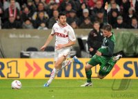Fussball 1. Bundesliga  Saison 2010/2011: Ciprian Marica (li, VfB Stuttgart) gegen Sebastian Proedl (re, SV Werder Bremen)