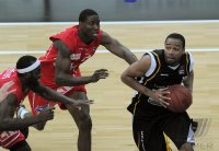 Basketball  1. Bundesliga  11/12  Walter Tigers Tuebingen - LTI Giessen 46ers