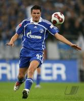 Fussball 1. Bundesliga: Schalke, BAJRAMOVIC Einzelaktion
