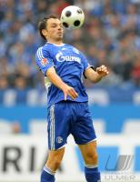 FUSSBALL 1. BUNDESLIGA: Schalke, WESTERMANN Einzelaktion