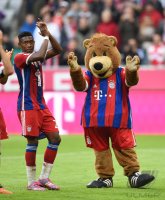 Fussball 1. Bundesliga Saison 14/15: JUBEL FC Bayern Muenchen