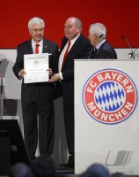 Fussball 1. Bundesliga : Jahreshauptversammlung FC Bayern Muenchen