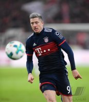 Fussball  1.Bundesliga   Saison 17/18: VfB Stuttgart - FC Bayern Muenchen