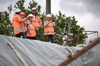 Einschieben Bahnbruecke Baustelle in Ergenzingen auf der Gaeubahn Strecke