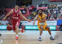 Basketball 1. Bundesliga 15/16 Hauptrunde: Walter Tigers Tuebingen - Brose Baskets Bamberg