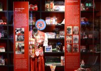 Fussball 1. Bundesliga: Die Erlebniswelt des FC Bayern Muenchen in der Allianz Arena