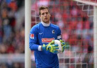 Fussball  1. Bundesliga  13/14: Torwart Oliver Baumann (SC Freiburg)