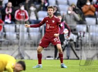 Fussball 1. Bundesliga Saison 21/22: FC Bayern Muenchen - SpVgg Greuther Fuerth
